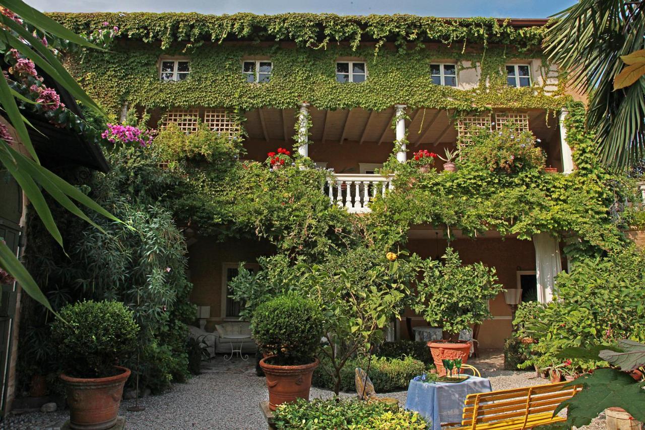 B&B Alla Mezza Luna Lonato Exterior photo