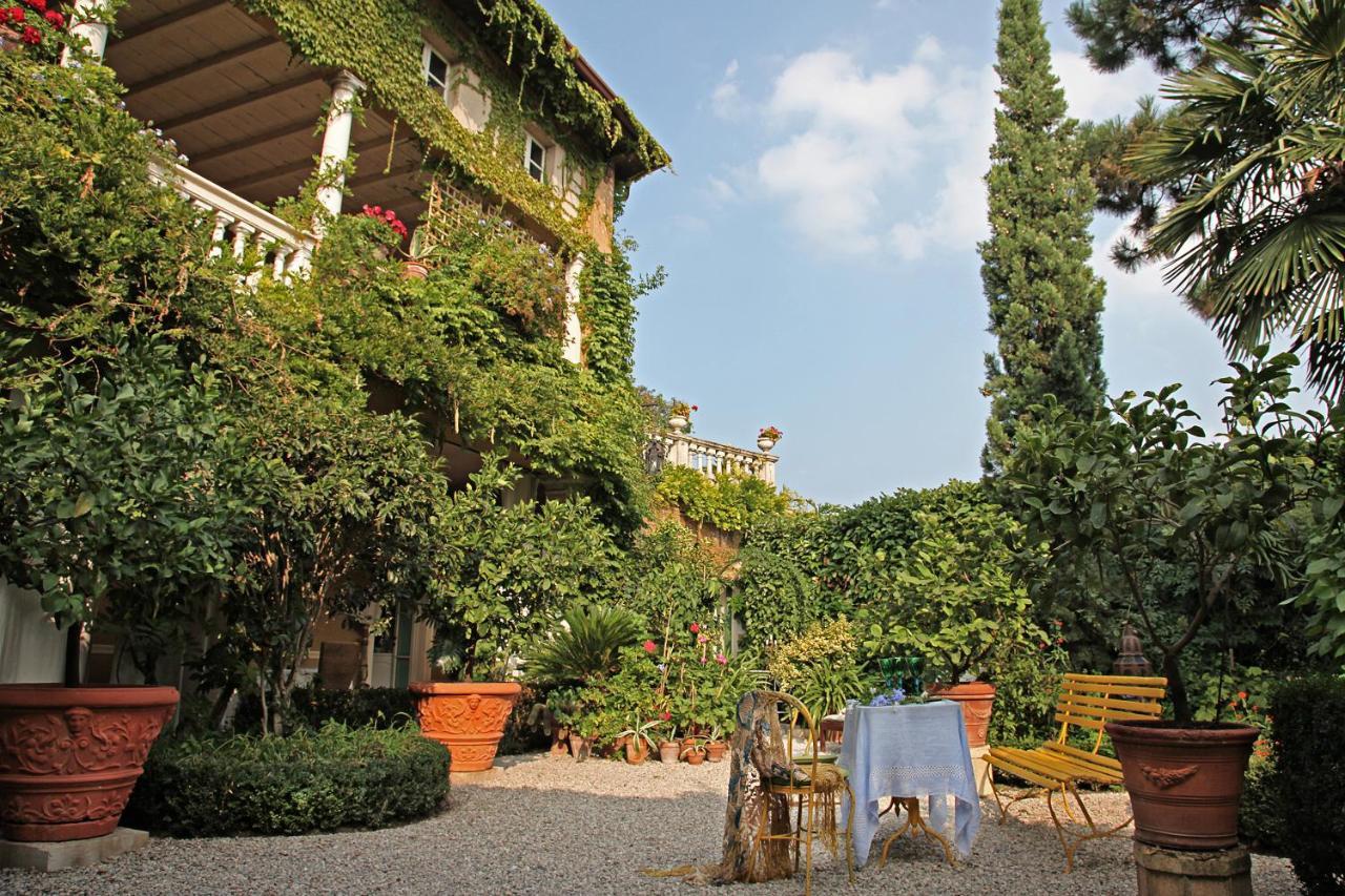 B&B Alla Mezza Luna Lonato Exterior photo